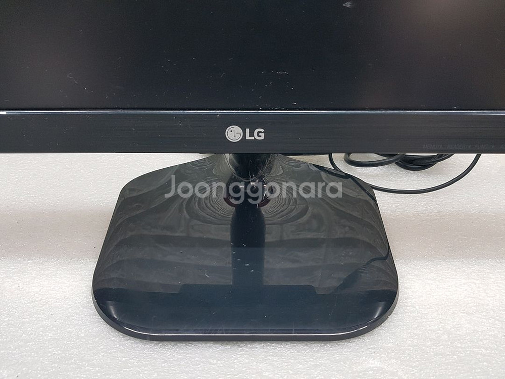 LG 27인치 LED 모니터 입니다--1
