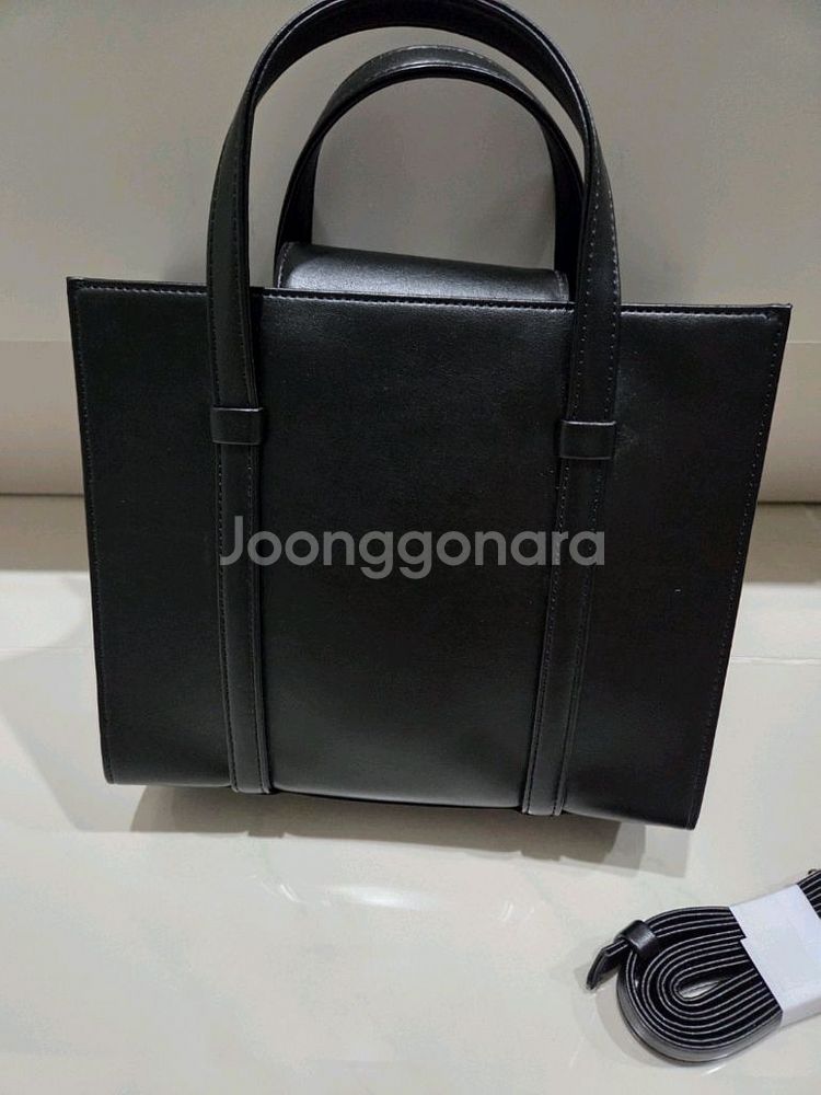 마르헨제이 가방 택 달린 새제품 판매합니다--1