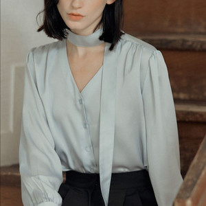 [드헤베] Camila Tie Silky Blouse