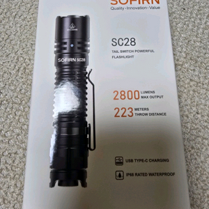 소펀 Sofirn SC28 LED 휴대용 써치라이트