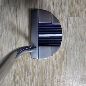 온오프 여성용 퍼터(32인치)