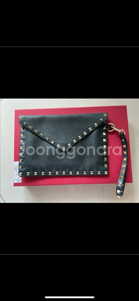 발렌티노 락스터드 클러치--0