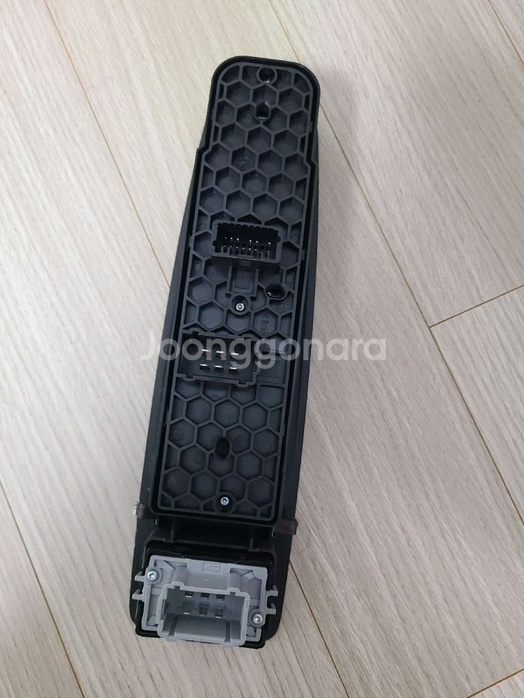 뉴sm5 l43 파워윈도우 스위치 고장난거 부품용--2