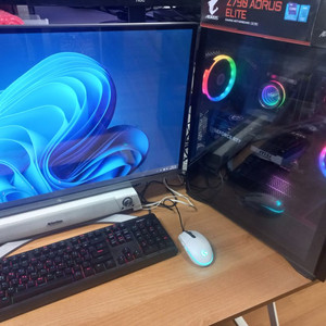 고사양 i9 13900kf 게이밍 Rtx5070 pc