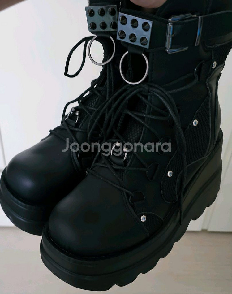 지뢰계 통굽 부츠 팝니다--0