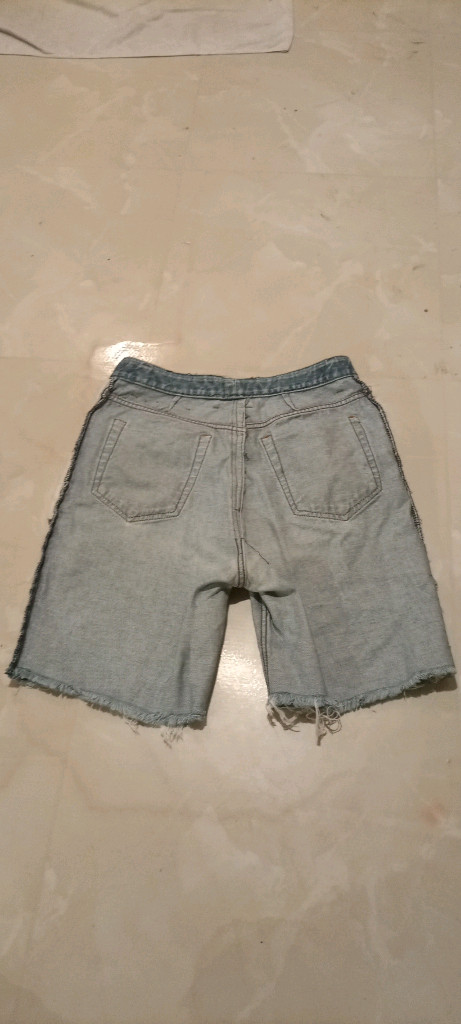메이폴 데님 반바지. 사이즈 M 청바지 반바지 이미지