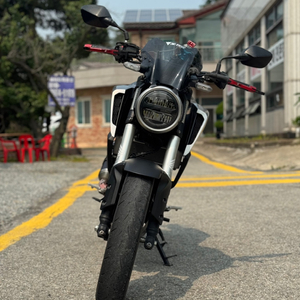 구변완) 혼다 CB125R 입문용 네이키드 판매합니다.