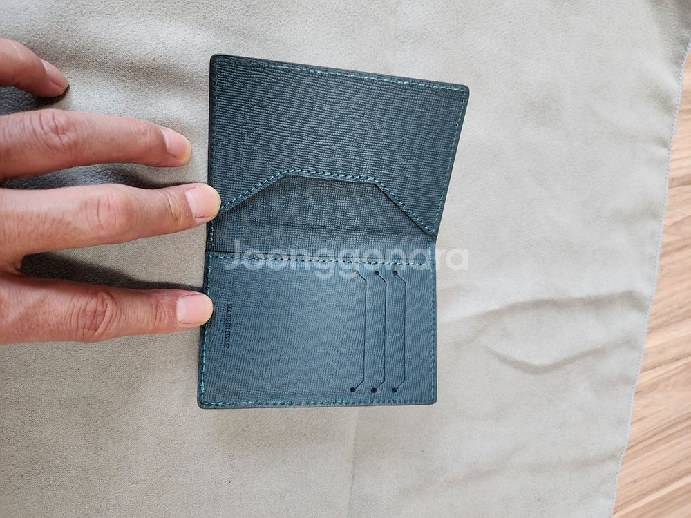 페라가모 명함 카드 지갑 판매니다. 미사용 새상품--2
