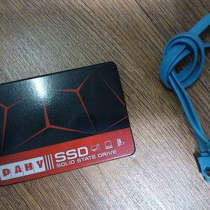 SSD 2TB SATA 2.5 새제품 윈도우10 유틸