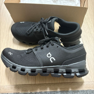 온러닝 on cloud4 블랙 270
