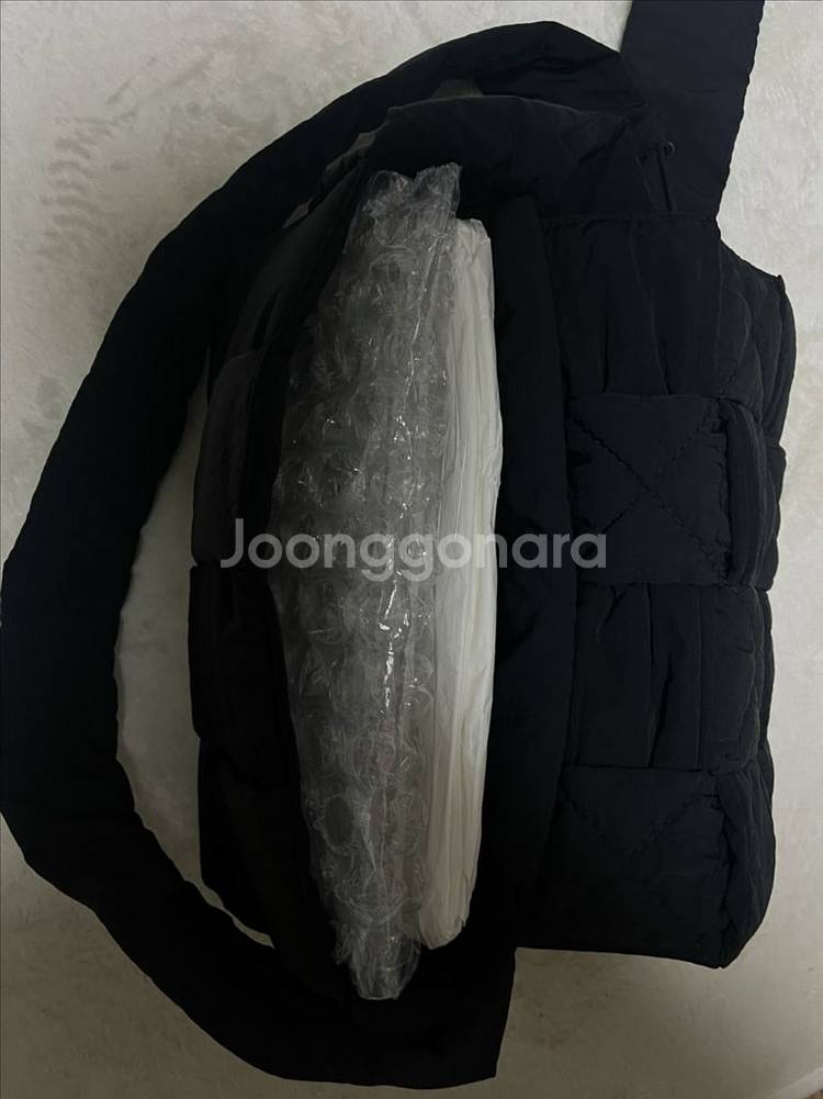 보테가베네타 패디드 테크 카세트백 미디움--6
