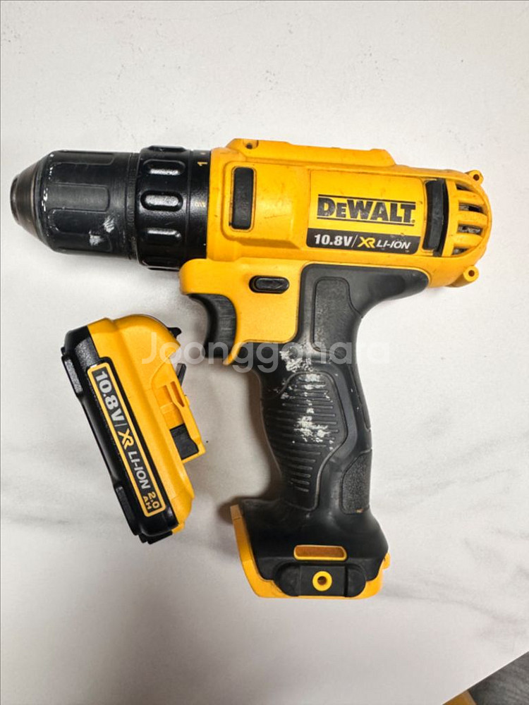 디월트 전동드릴 10.8v--0
