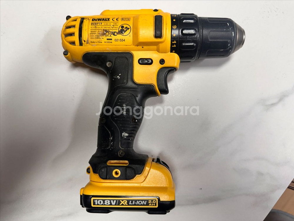 디월트 전동드릴 10.8v--1