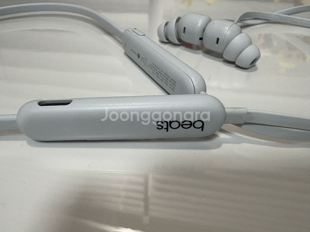 Beats Flex 무선 이어폰 GRAY--1