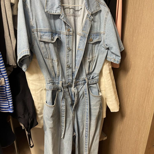 브론 청 점프수트