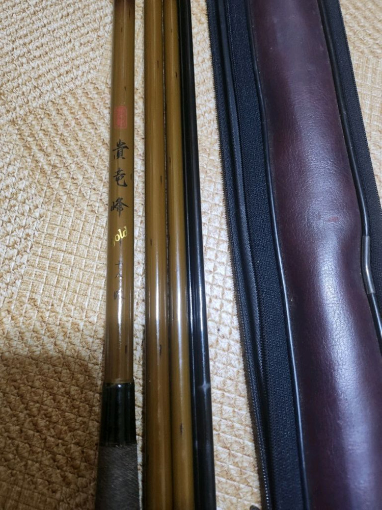 동와 귀룡봉골드 중층내림 낚시대 이미지