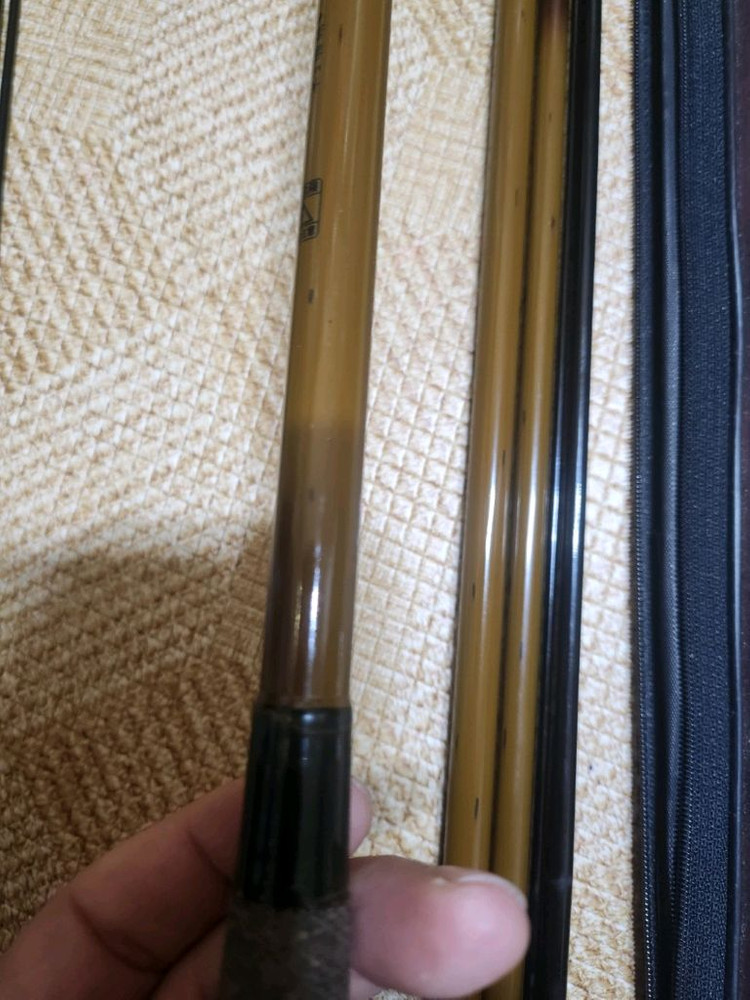 동와 귀룡봉골드 중층내림 낚시대 이미지