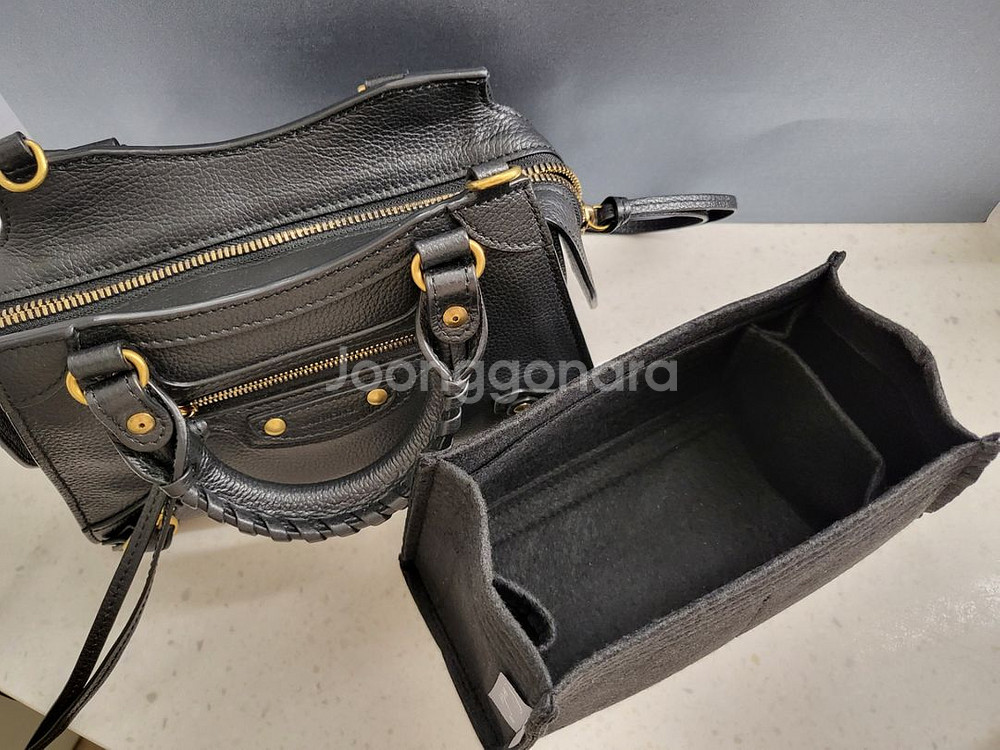 (정품) 발렌시아가 네오 클래식 미니 탑핸들백 가방--3