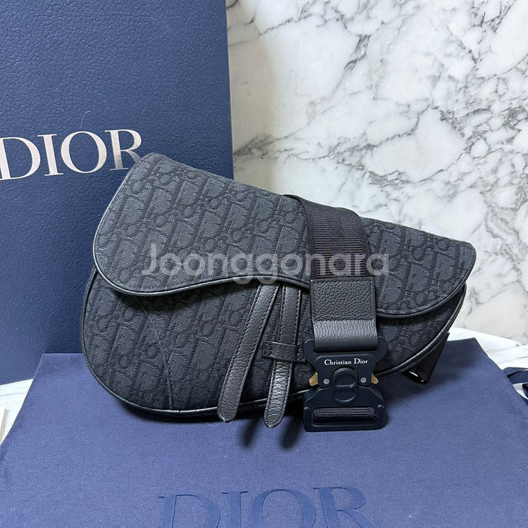 디올 오블리크 자카드 새들백 미듐--0