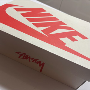 스투시x나이키에어포스 미드 280mm 새상품 팝니다