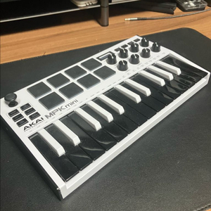 AKAI MPK mini MK3 판매합니다