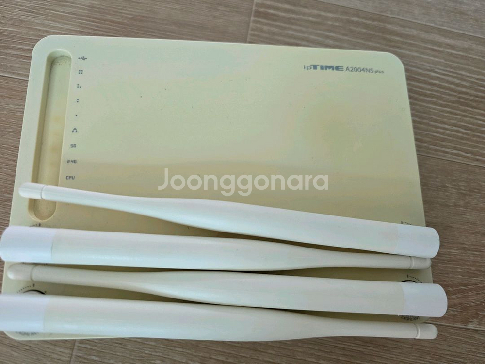Iptime A2004ns plus 공유기 팝니다--1