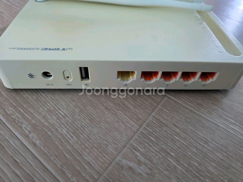 Iptime A2004ns plus 공유기 팝니다--2