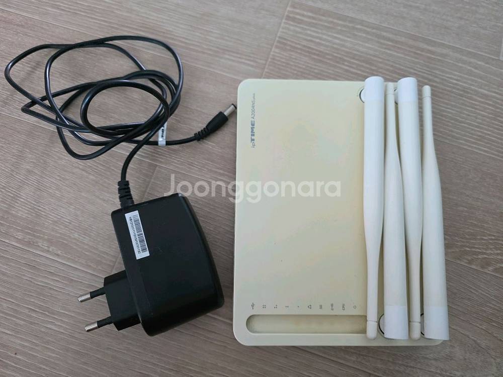 Iptime A2004ns plus 공유기 팝니다--3