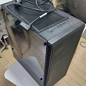 컴퓨터 라이젠5 GTX1660 RAM16 SSD120