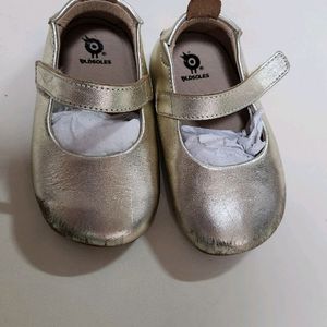 올드솔 가브리엘 금색 걸음마 신발