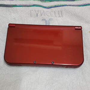닌텐도 뉴 3ds ll 상태좋은거팝니다