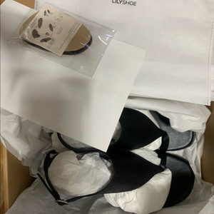 릴리슈 25ss 샌들 새상품 240