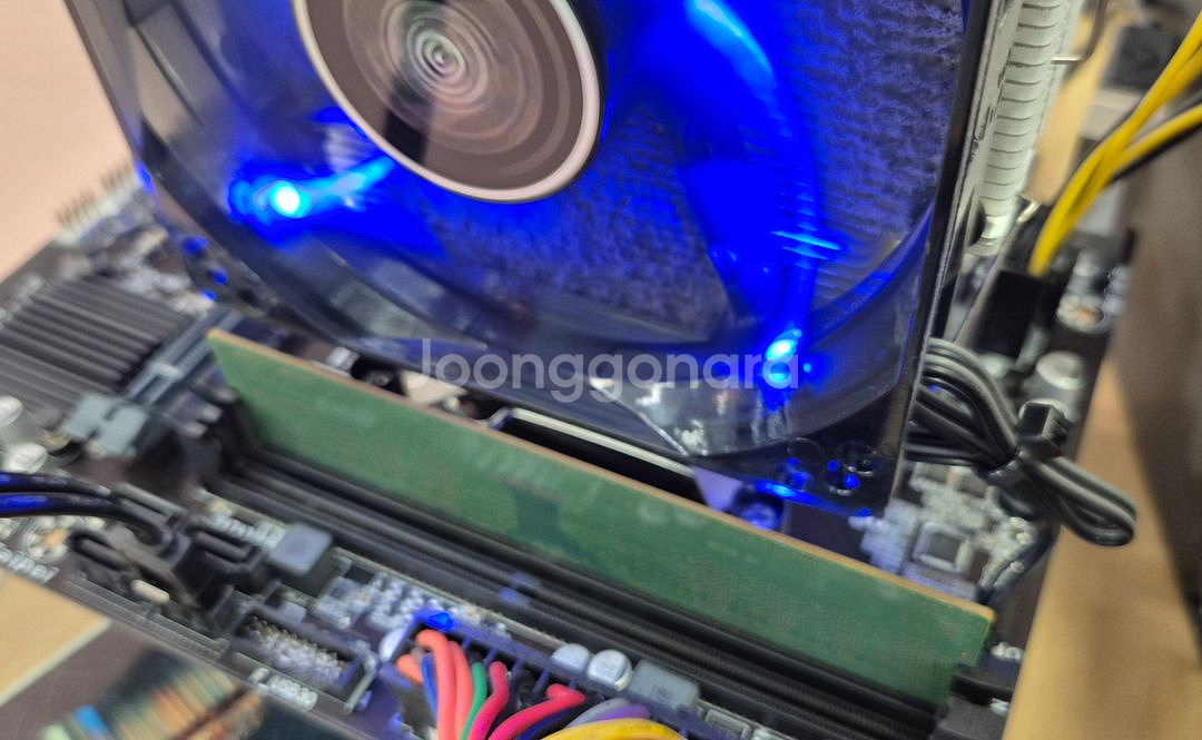 i7 7700 + 기가바이트 h110 그리고 쿨러까지--1