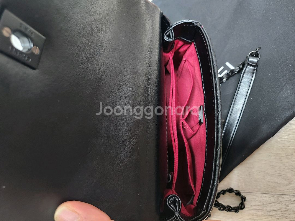 샤넬 코코 탑핸들 랭스킨올블랙 새상품--7