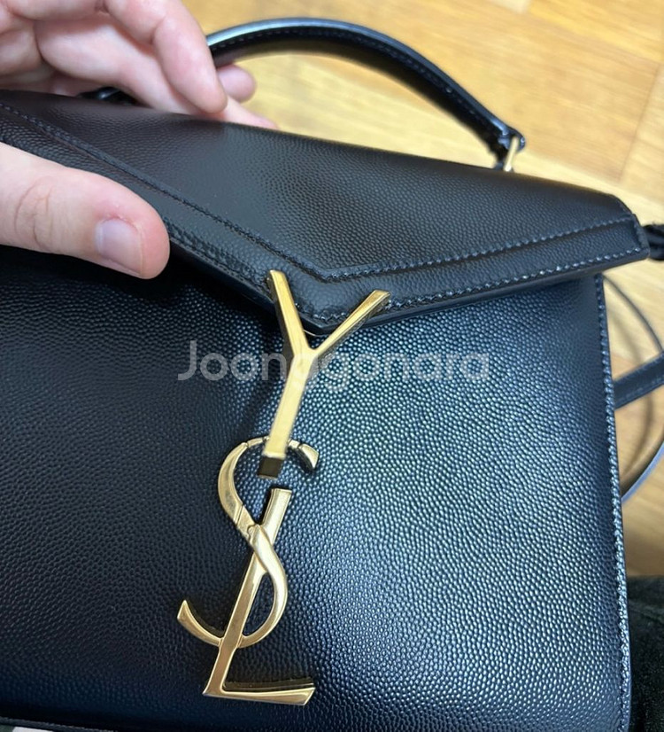 생로랑 카산드라 탑핸들 미니백 상태 최상--3