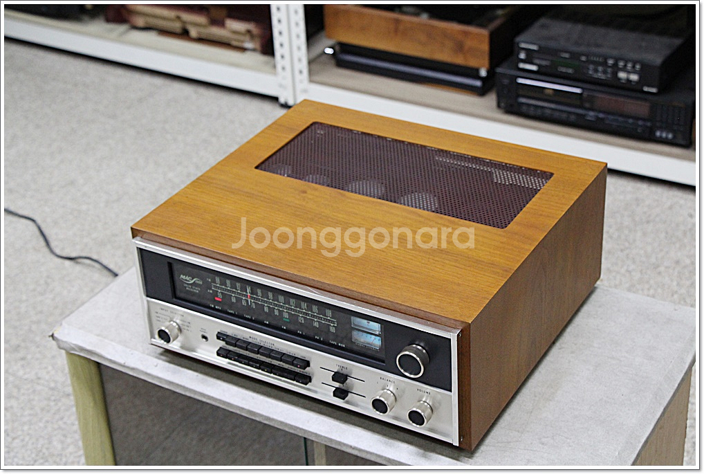 맥킨토시 A급 고급형 아날로그 리시버 MAC1900--6