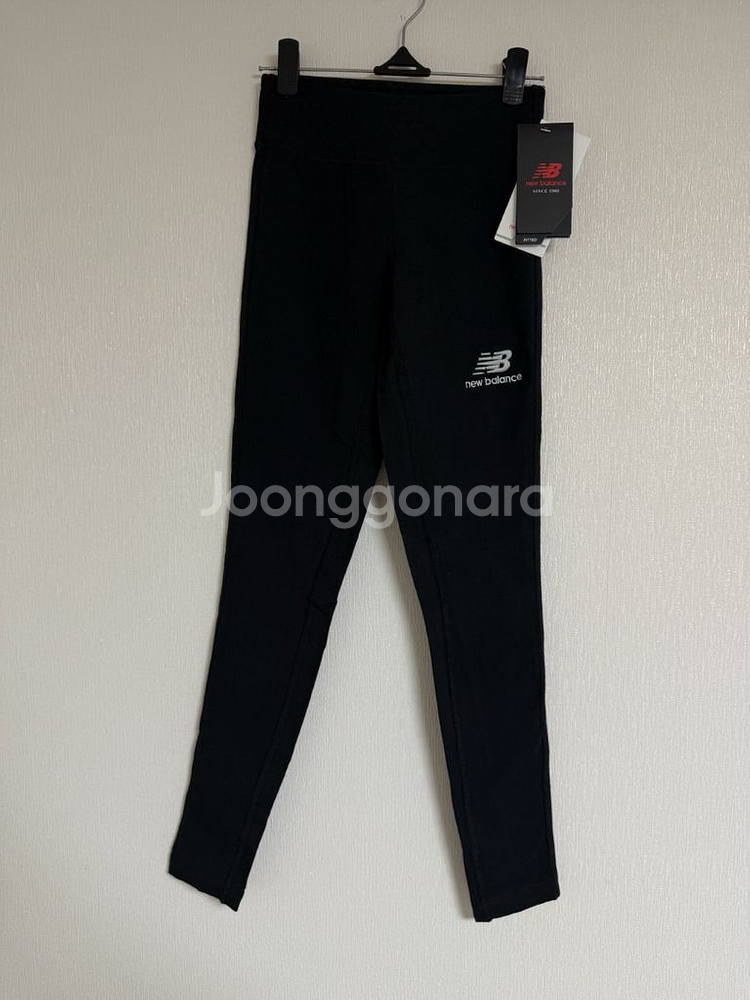 [새상품] 뉴발란스 에센셜 레깅스--1