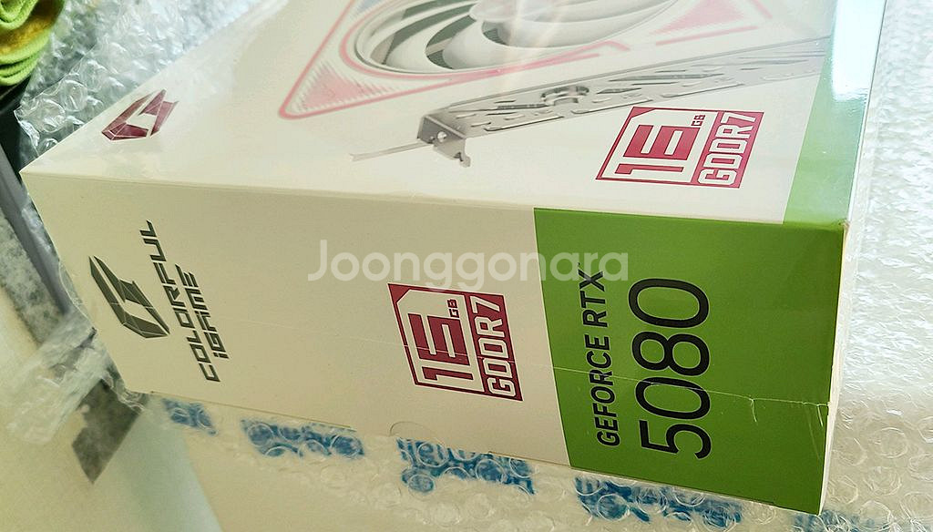 [새제품] 컬러풀 RTX 5080 울트라 OC 화이트--1