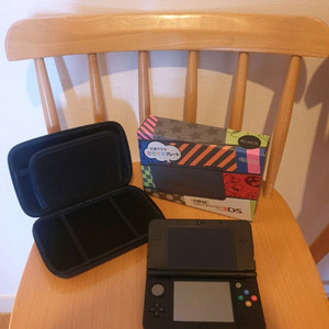 닌텐도 New 3DS 블랙 작다수 팝니다