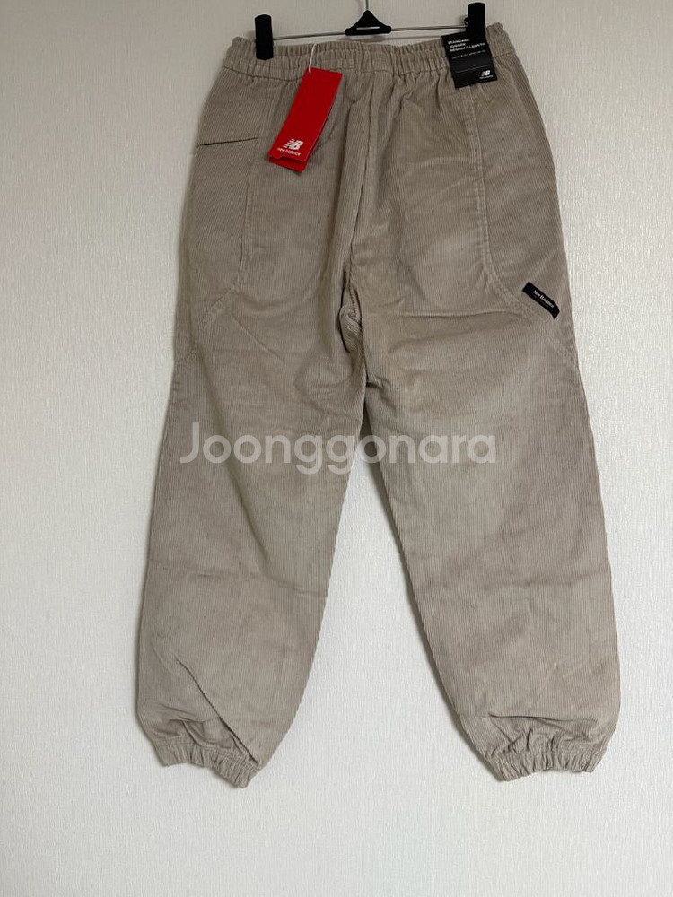 [새상품] 뉴발란스 코듀로이 조거팬츠--2