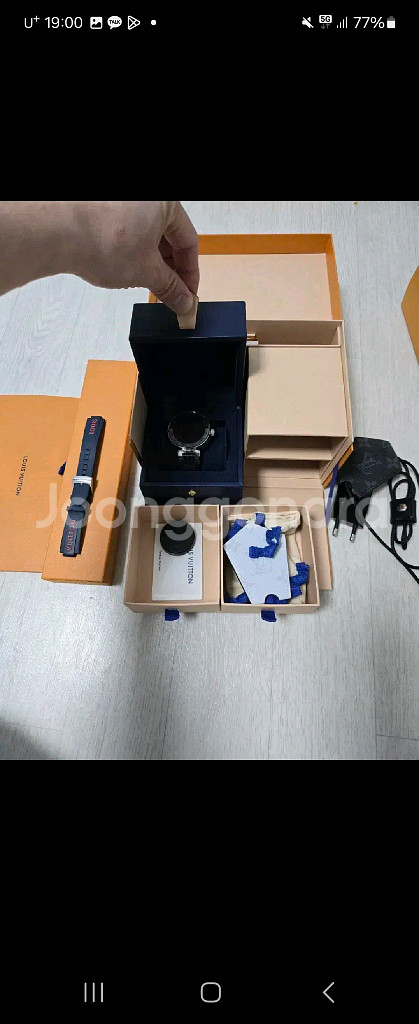 루이비통 탕부르 호라이즌 스마트워치--1