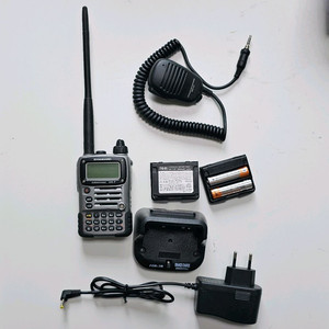 VERTEX STANDARD VX-7 무전기 yaesu