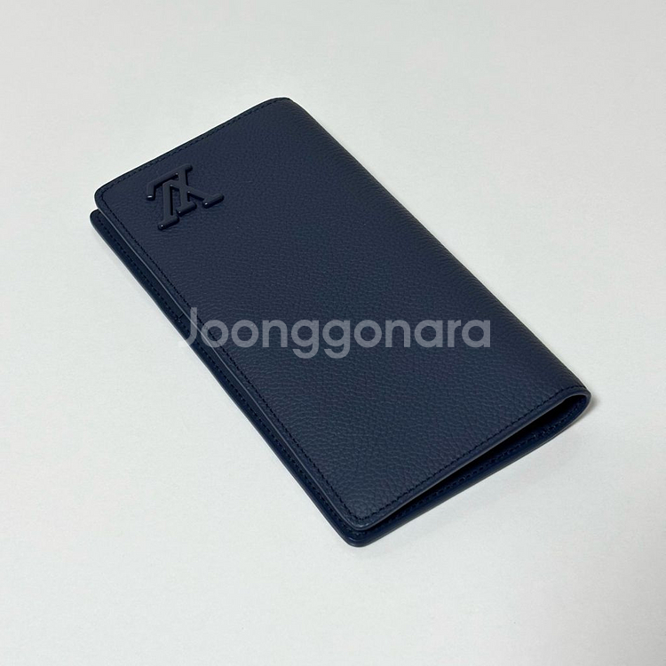 (새상품급) 루이비통 LV 에어로그램 브라짜 장지갑--2
