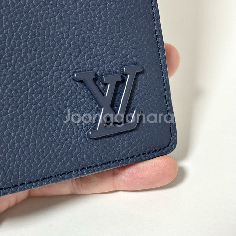 (새상품급) 루이비통 LV 에어로그램 브라짜 장지갑--6