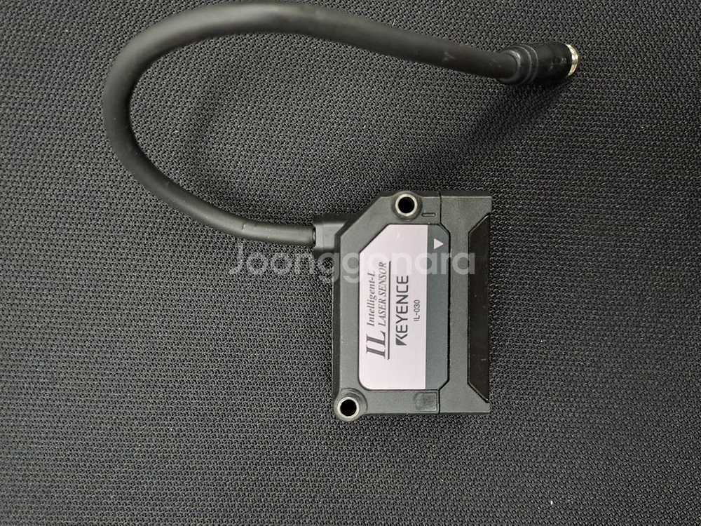 Keyence IL-030 레이저 변위센서--0