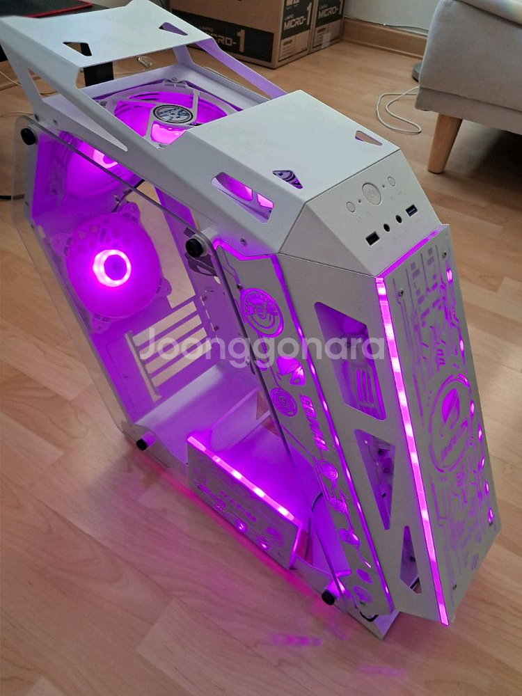 Rgb 타노스 PC 케이스 레이져컷 (5개월사용)--0
