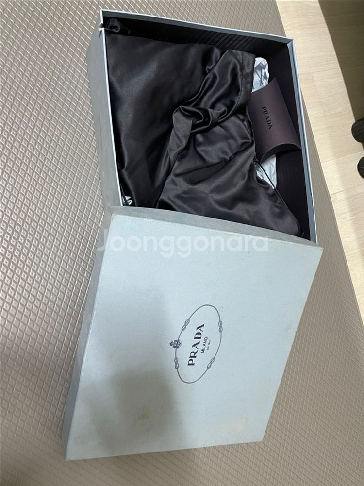 프라다 게버딘 스니커즈 하이 215 사이즈--9