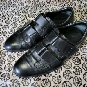 구찌(GUCCI)벨크로 남성스니커즈(정품)