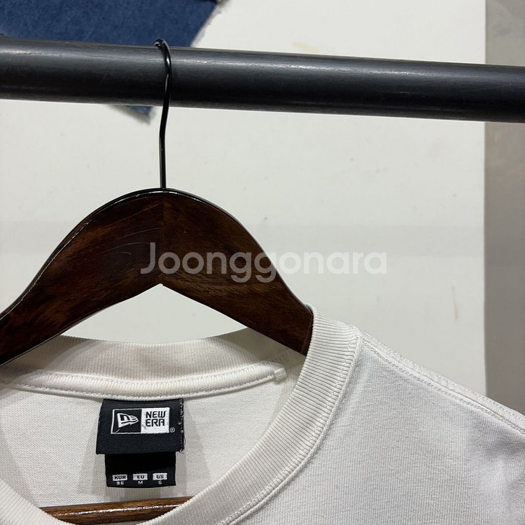 (95) 뉴에라 뉴욕 자이언츠 스트릿 프린팅 반팔티--3