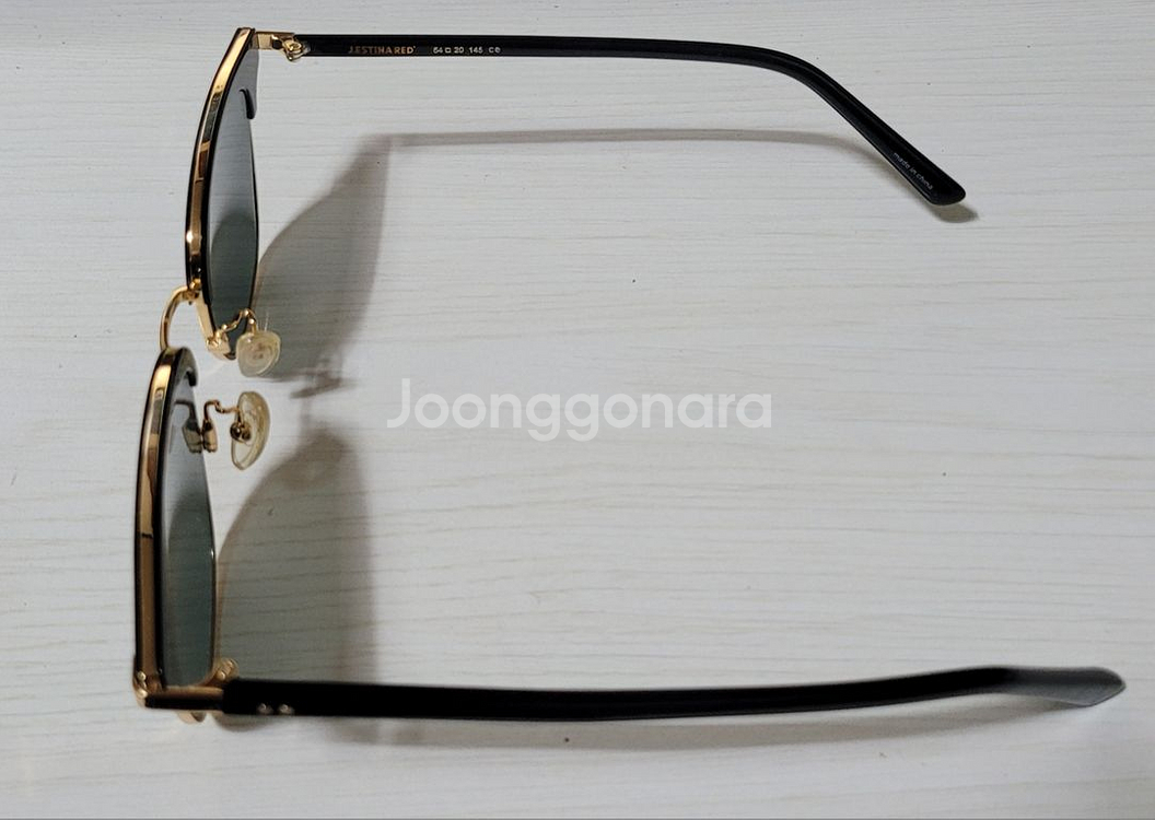 제이 에스티나 레드 선글라스 팝니다--2